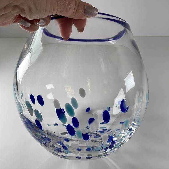 Blue & Clear Art Glass Fish Bowl with Bubble Glass Fish - Picture 9 of 16